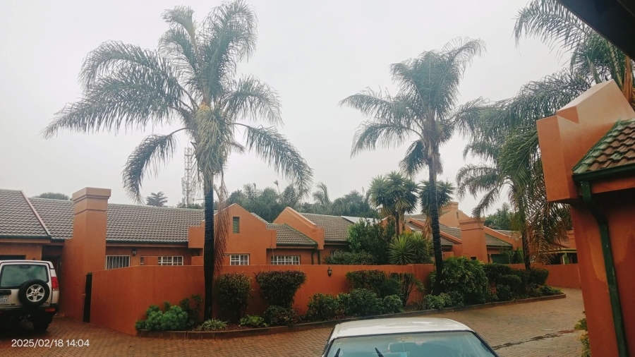 To Let 3 Bedroom Property for Rent in Glen Marais Gauteng