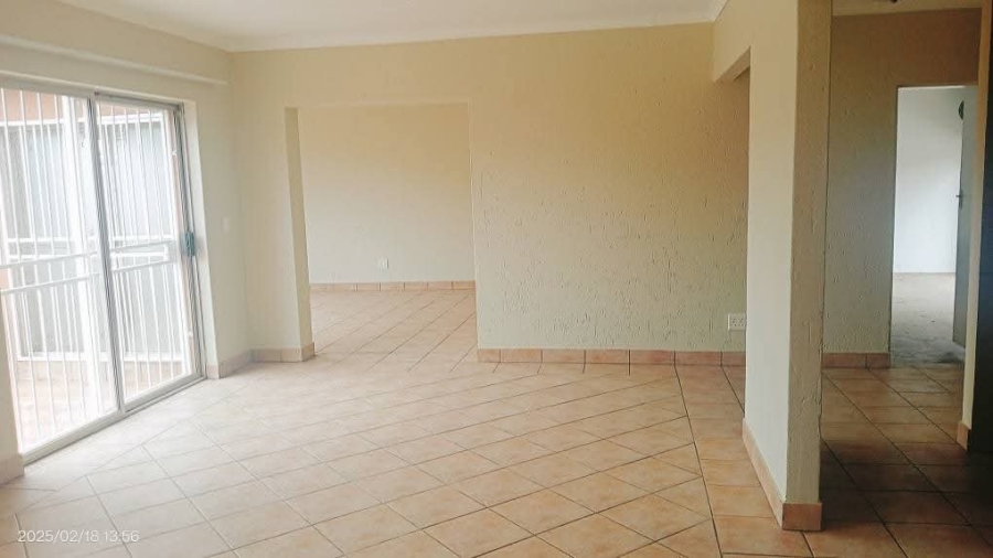 To Let 3 Bedroom Property for Rent in Glen Marais Gauteng