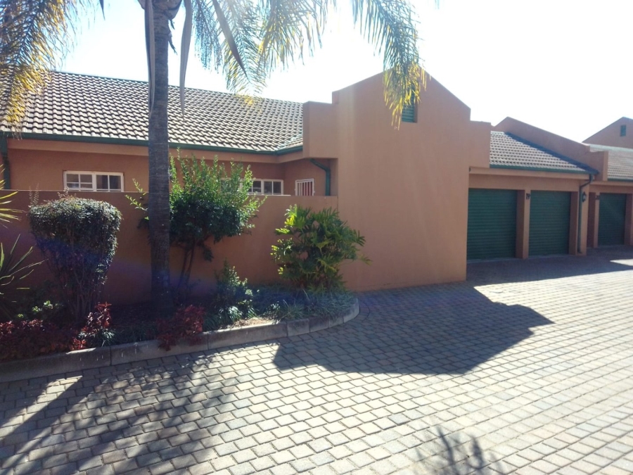 To Let 3 Bedroom Property for Rent in Glen Marais Gauteng