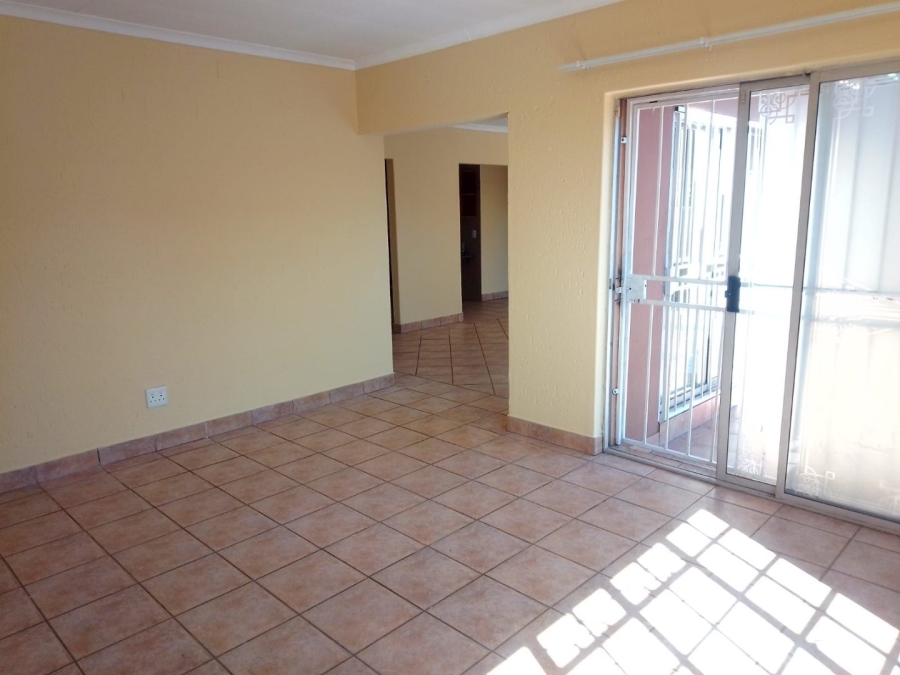 To Let 3 Bedroom Property for Rent in Glen Marais Gauteng