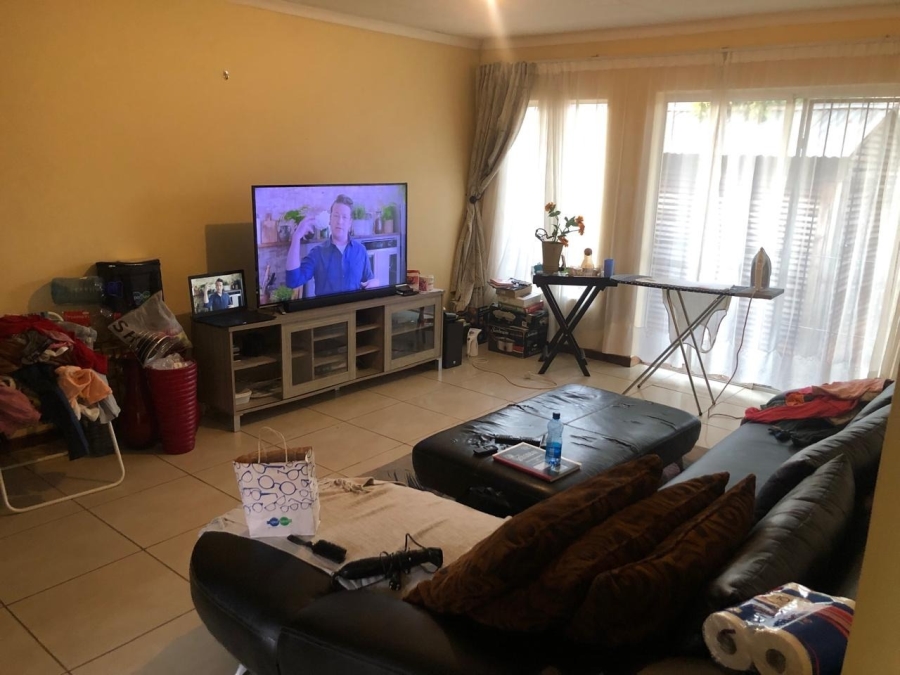 2 Bedroom Property for Sale in The Orchards Gauteng
