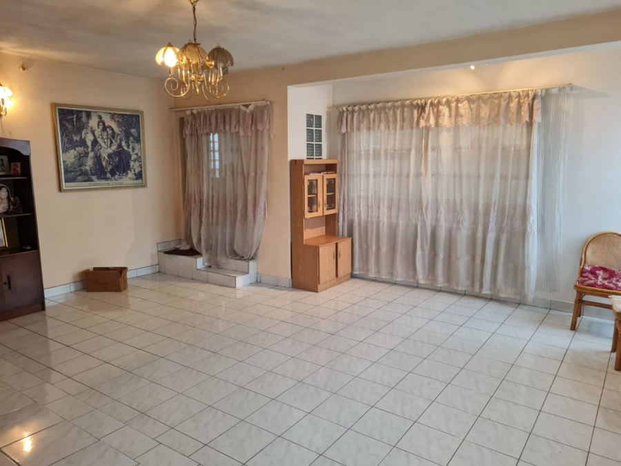 12 Bedroom Property for Sale in Lenasia Ext 5 Gauteng
