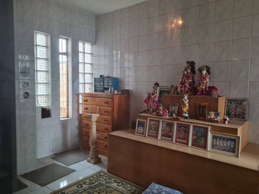 12 Bedroom Property for Sale in Lenasia Ext 5 Gauteng