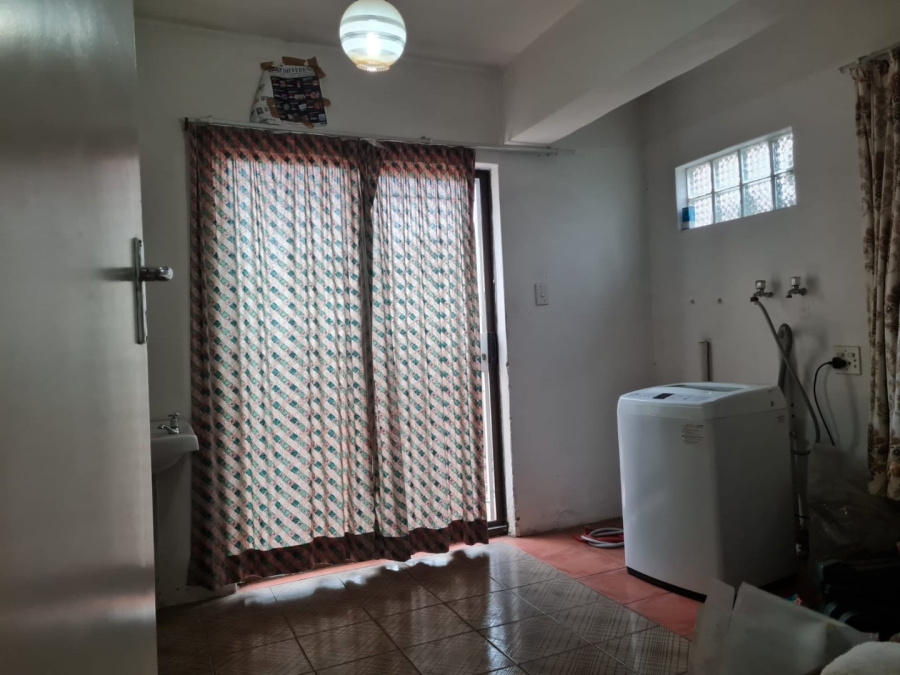 12 Bedroom Property for Sale in Lenasia Ext 5 Gauteng
