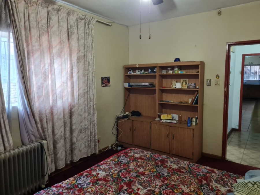 12 Bedroom Property for Sale in Lenasia Ext 5 Gauteng