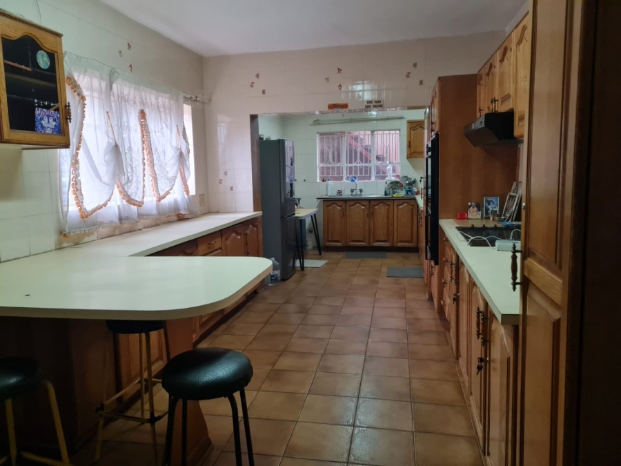 12 Bedroom Property for Sale in Lenasia Ext 5 Gauteng
