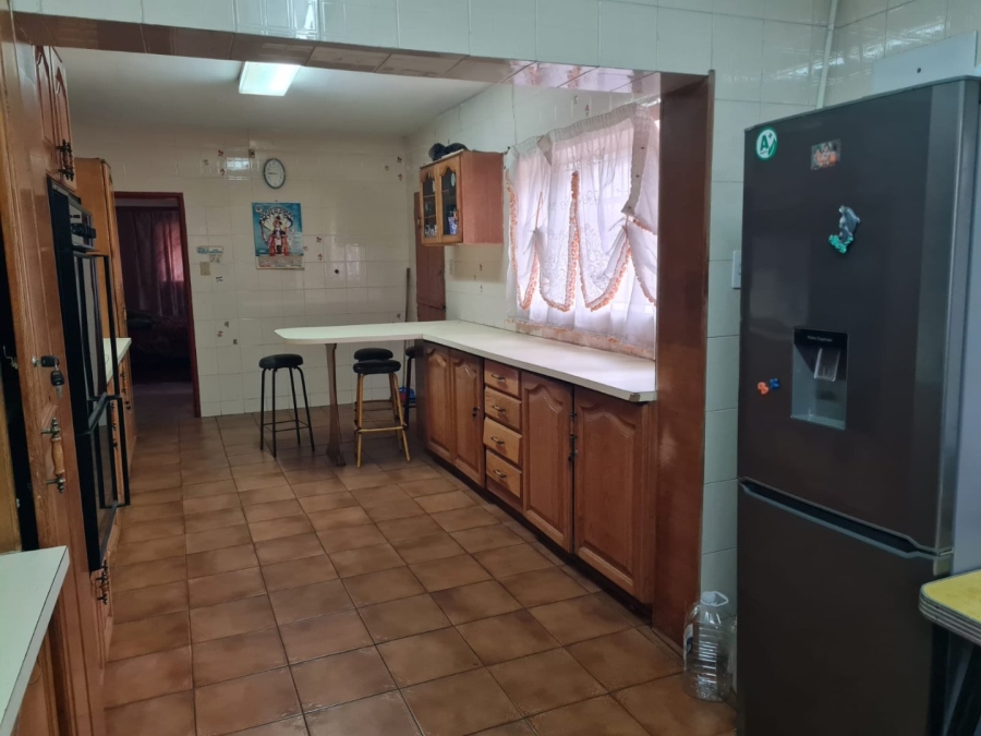 12 Bedroom Property for Sale in Lenasia Ext 5 Gauteng