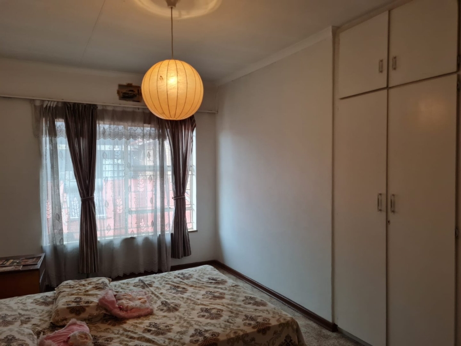 12 Bedroom Property for Sale in Lenasia Ext 5 Gauteng