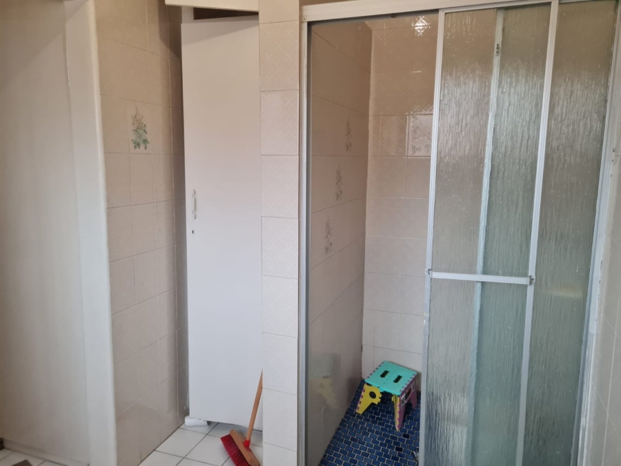 12 Bedroom Property for Sale in Lenasia Ext 5 Gauteng
