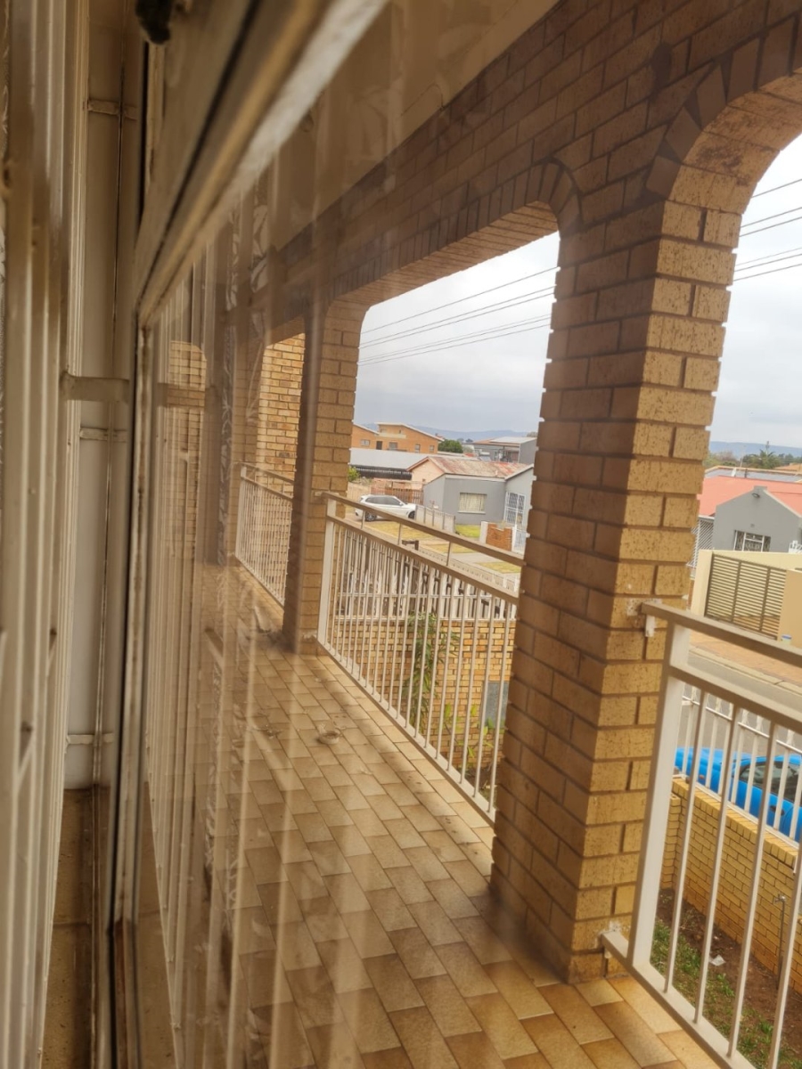 12 Bedroom Property for Sale in Lenasia Ext 5 Gauteng