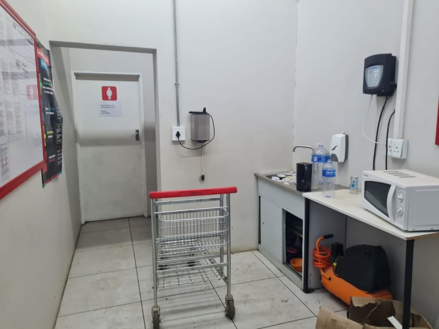 To Let Commercial Property for Rent in Lenasia Ext 10 Gauteng