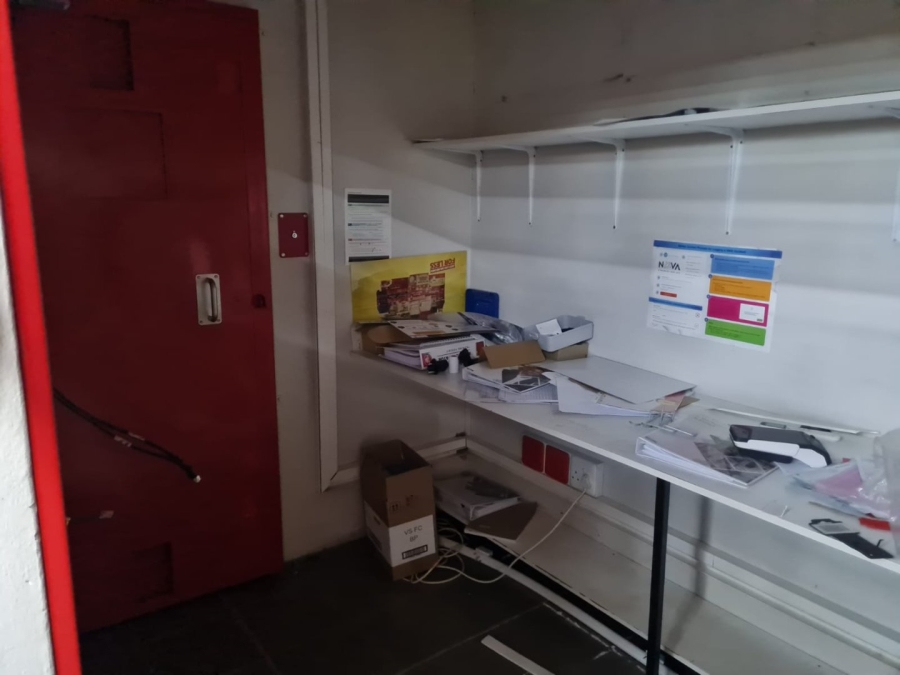 To Let Commercial Property for Rent in Lenasia Ext 10 Gauteng