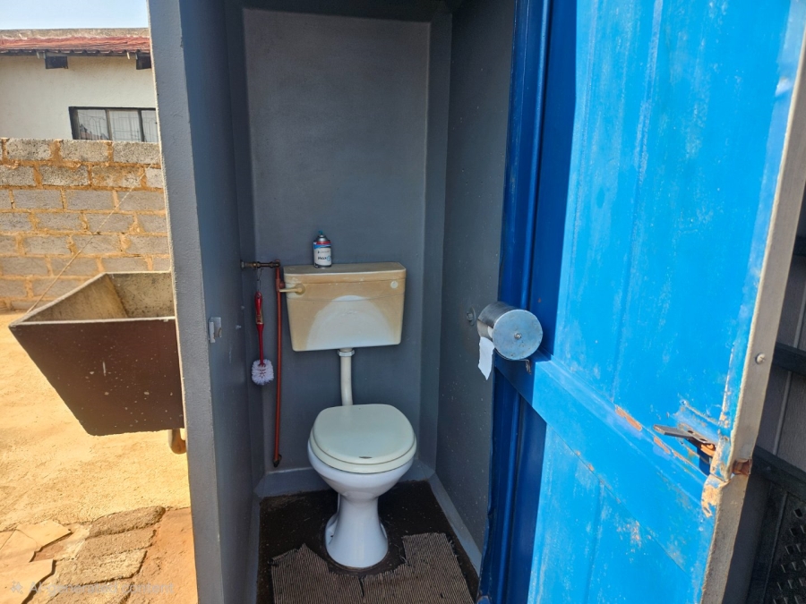 2 Bedroom Property for Sale in Daveyton Gauteng