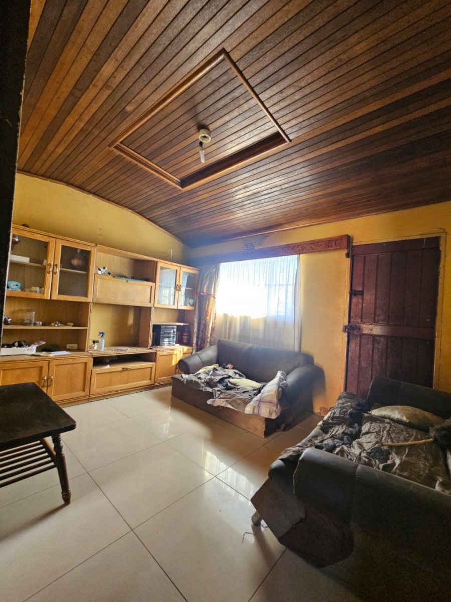 2 Bedroom Property for Sale in Emdeni Gauteng