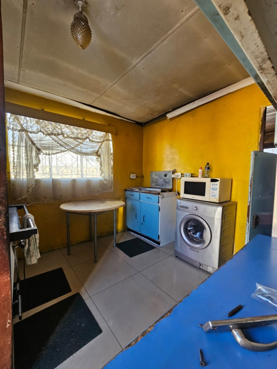 2 Bedroom Property for Sale in Emdeni Gauteng