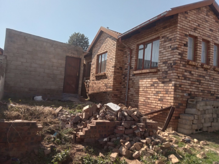 4 Bedroom Property for Sale in Atteridgeville Gauteng