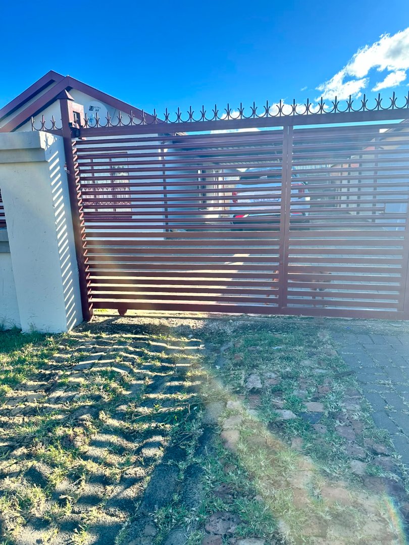 3 Bedroom Property for Sale in Elandspoort Gauteng