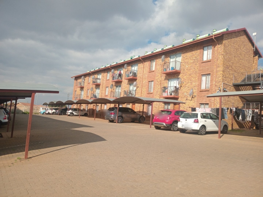 2 Bedroom Property for Sale in Lotus Gardens Gauteng