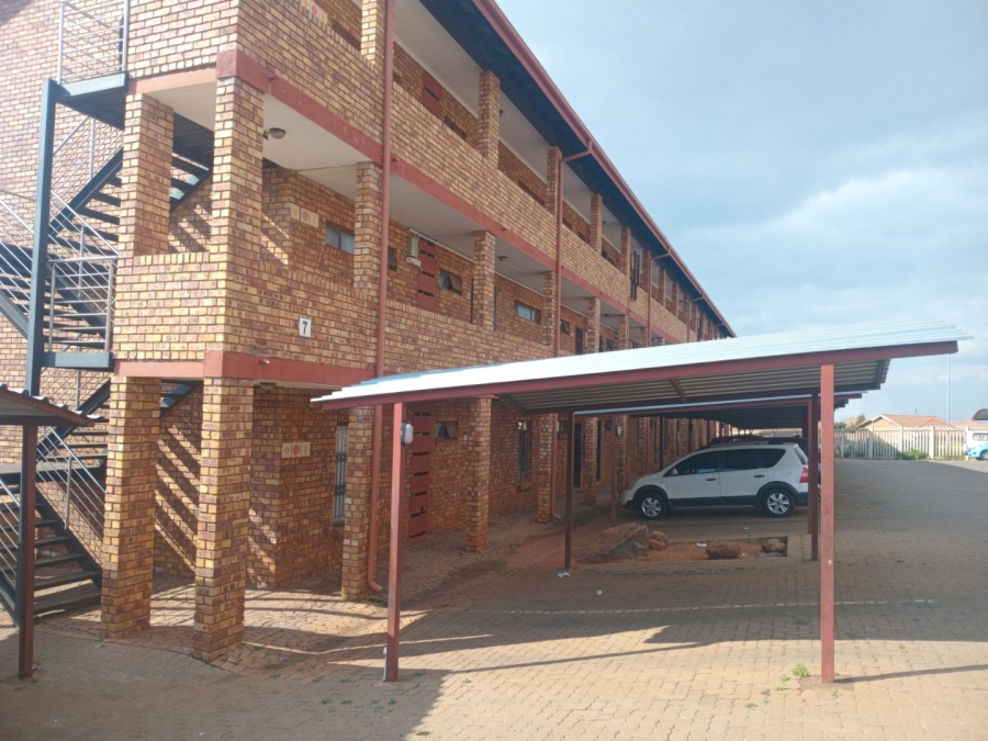 2 Bedroom Property for Sale in Lotus Gardens Gauteng