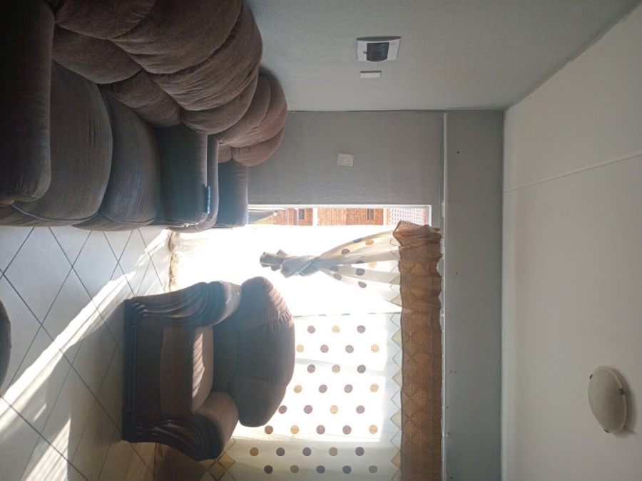 2 Bedroom Property for Sale in Lotus Gardens Gauteng