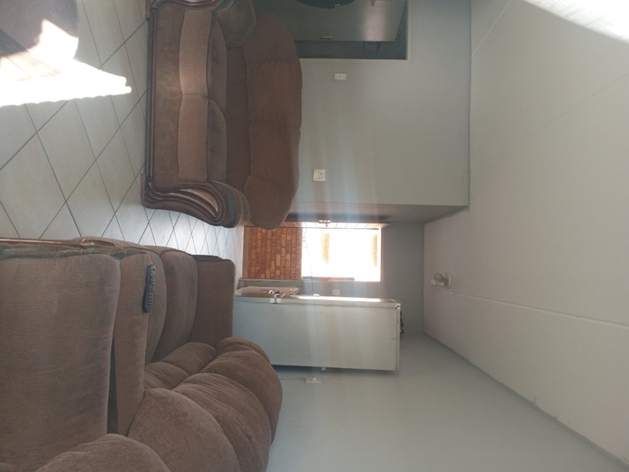 2 Bedroom Property for Sale in Lotus Gardens Gauteng