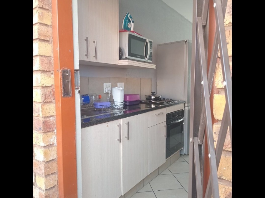2 Bedroom Property for Sale in Lotus Gardens Gauteng