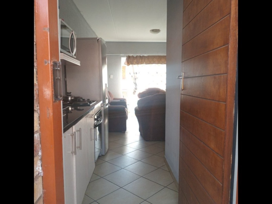 2 Bedroom Property for Sale in Lotus Gardens Gauteng