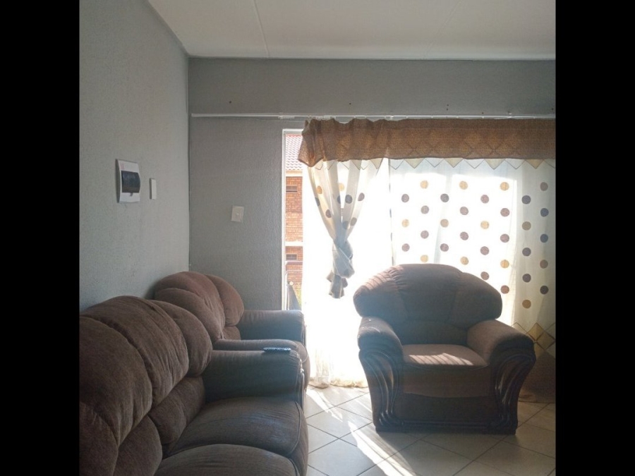 2 Bedroom Property for Sale in Lotus Gardens Gauteng