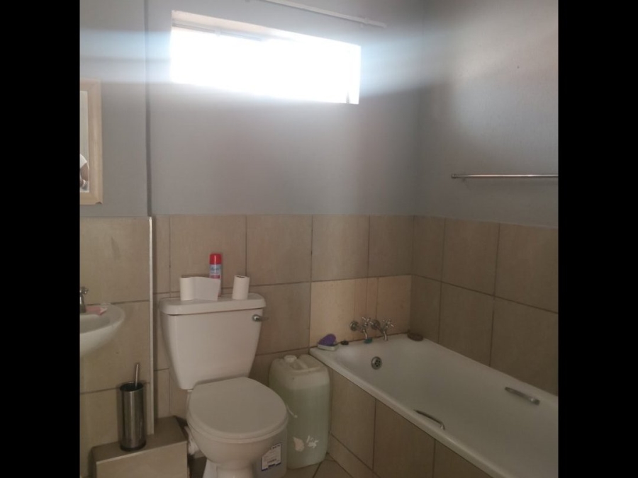 2 Bedroom Property for Sale in Lotus Gardens Gauteng