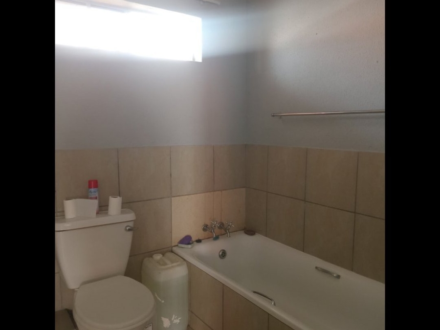 2 Bedroom Property for Sale in Lotus Gardens Gauteng