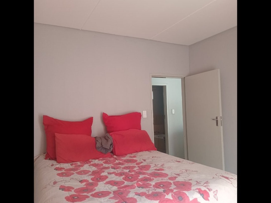 2 Bedroom Property for Sale in Lotus Gardens Gauteng