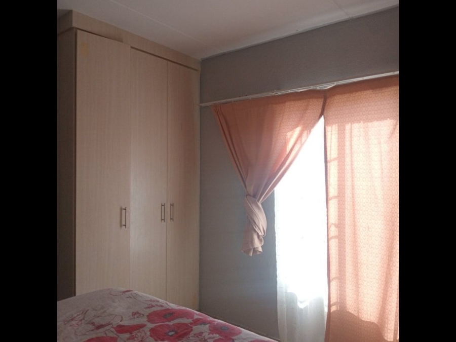 2 Bedroom Property for Sale in Lotus Gardens Gauteng