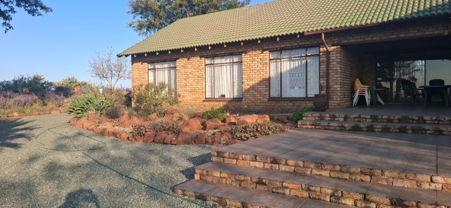 Commercial Property for Sale in Blue Saddle Ranches Gauteng