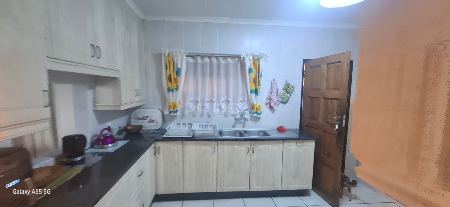 Commercial Property for Sale in Blue Saddle Ranches Gauteng