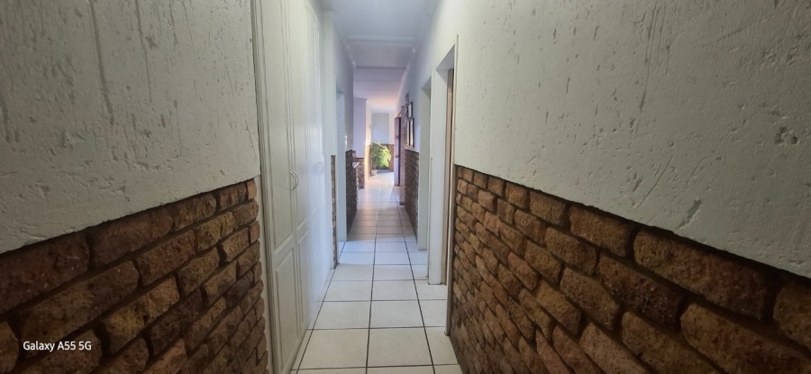 Commercial Property for Sale in Blue Saddle Ranches Gauteng