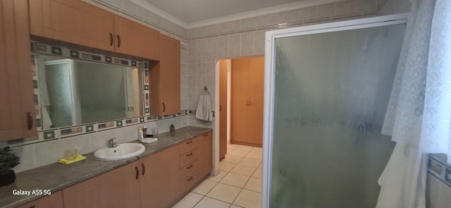 Commercial Property for Sale in Blue Saddle Ranches Gauteng