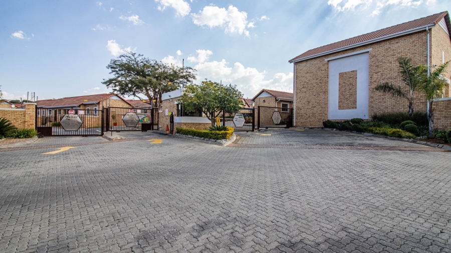 2 Bedroom Property for Sale in Randpark Ridge Gauteng