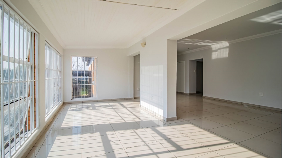 3 Bedroom Property for Sale in Sunnyridge Gauteng