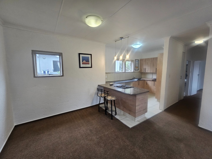 2 Bedroom Property for Sale in Magaliessig Gauteng