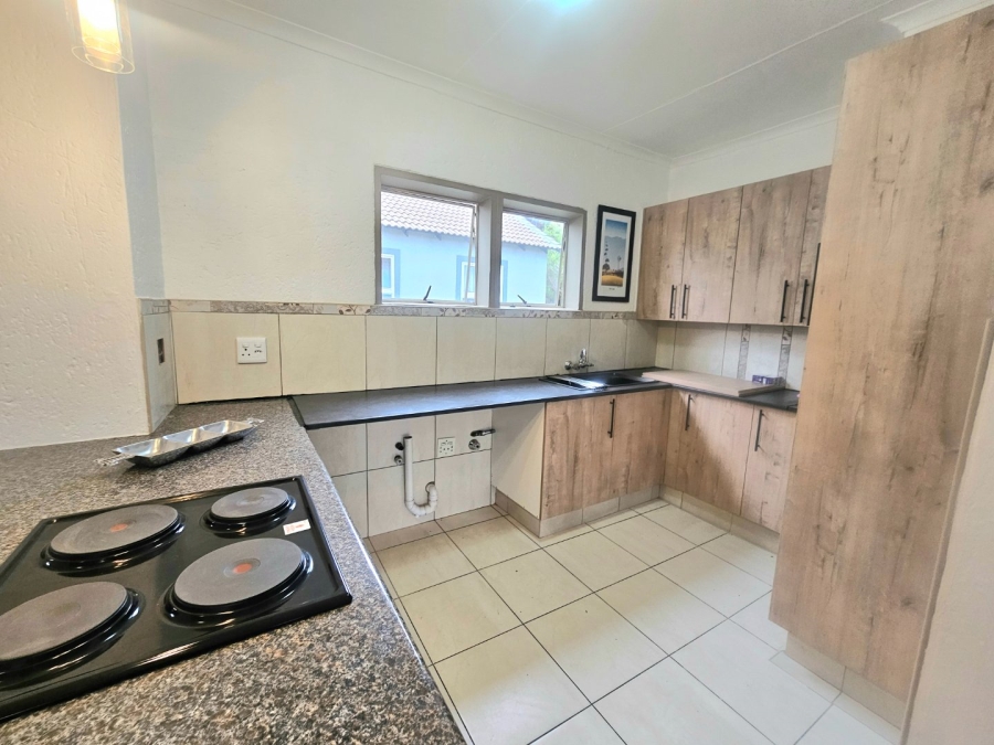 2 Bedroom Property for Sale in Magaliessig Gauteng