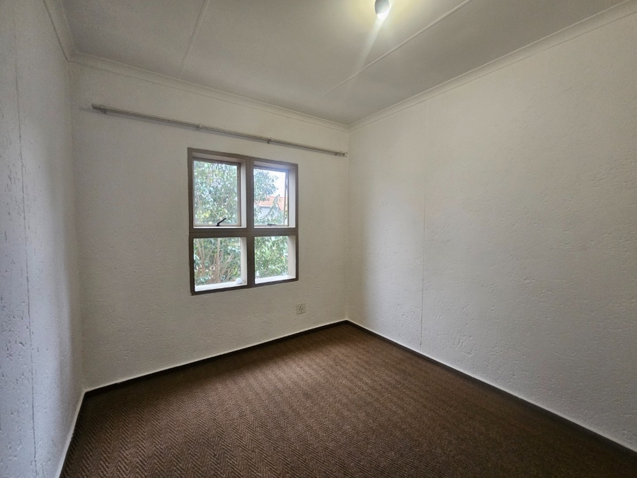 2 Bedroom Property for Sale in Magaliessig Gauteng