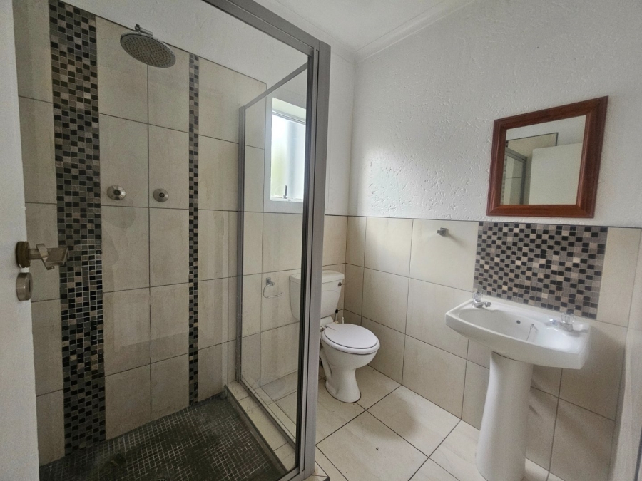 2 Bedroom Property for Sale in Magaliessig Gauteng