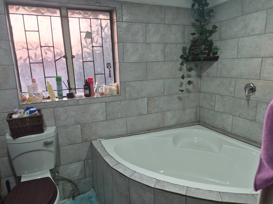 3 Bedroom Property for Sale in Chantelle Gauteng