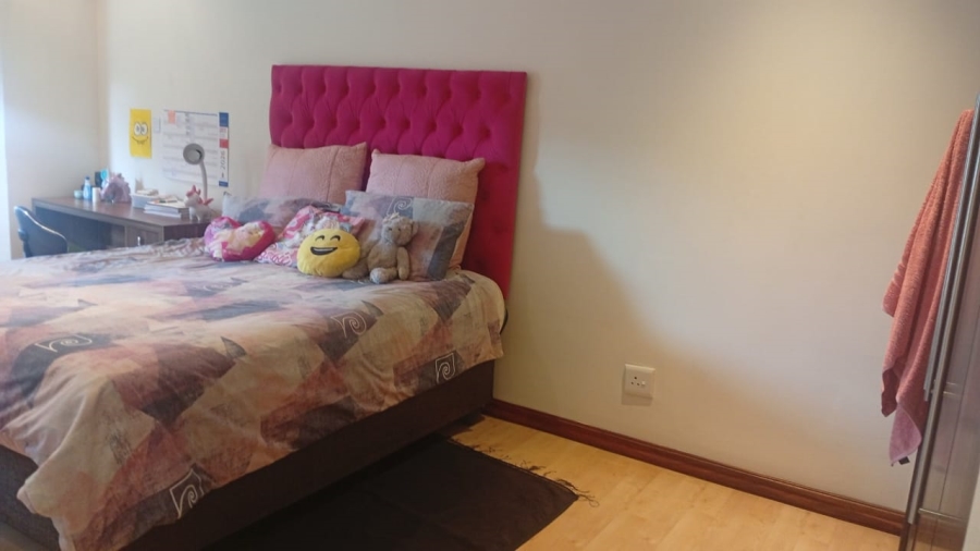 3 Bedroom Property for Sale in Glen Marais Gauteng