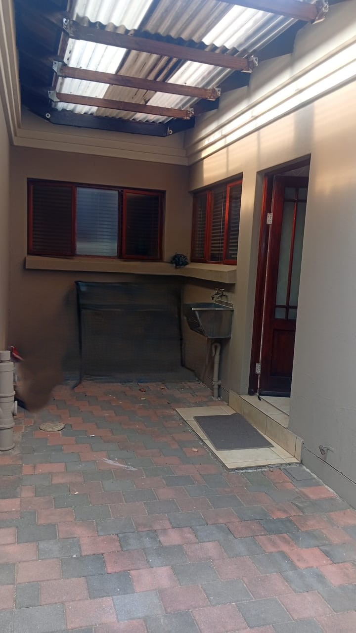 3 Bedroom Property for Sale in Glen Marais Gauteng