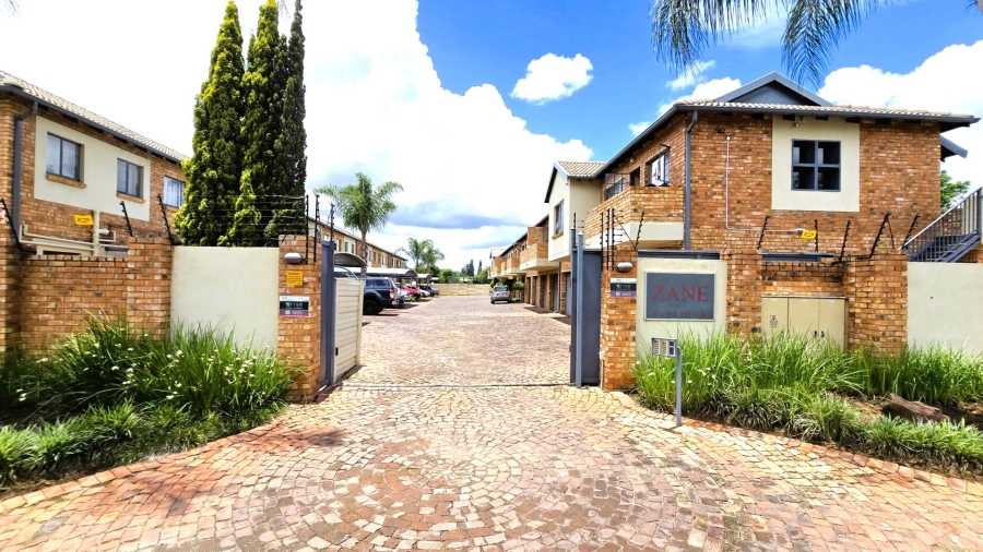 To Let 2 Bedroom Property for Rent in Wonderboom South Gauteng
