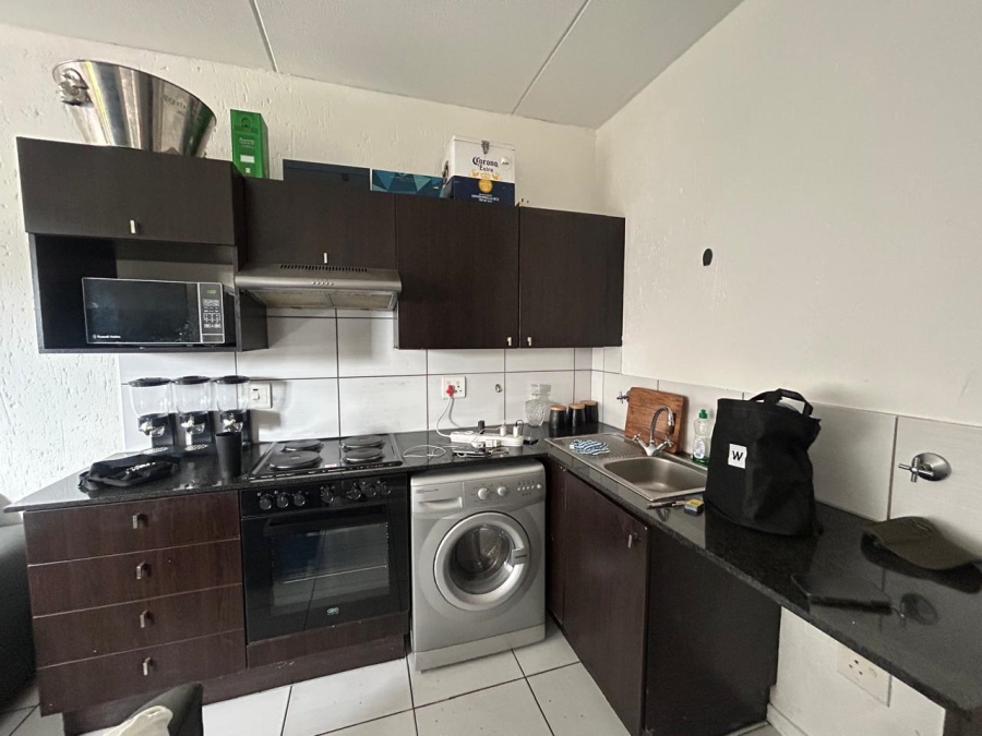 To Let 2 Bedroom Property for Rent in Paulshof Gauteng
