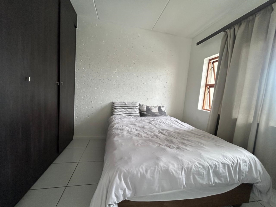 To Let 2 Bedroom Property for Rent in Paulshof Gauteng