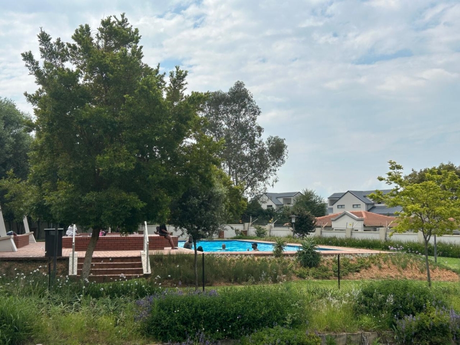 To Let 2 Bedroom Property for Rent in Paulshof Gauteng
