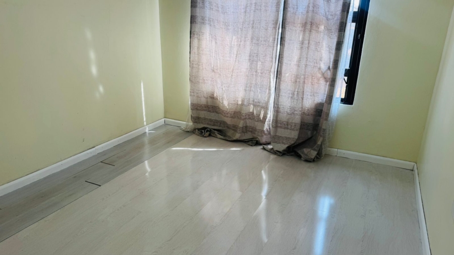 To Let 2 Bedroom Property for Rent in Crystal Park Gauteng